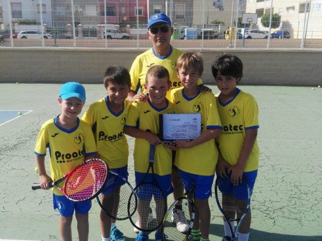 https://clubdetenisaguadulce.es/wp-content/uploads/2018/07/IMG-20180604-WA0006-640x480.jpg