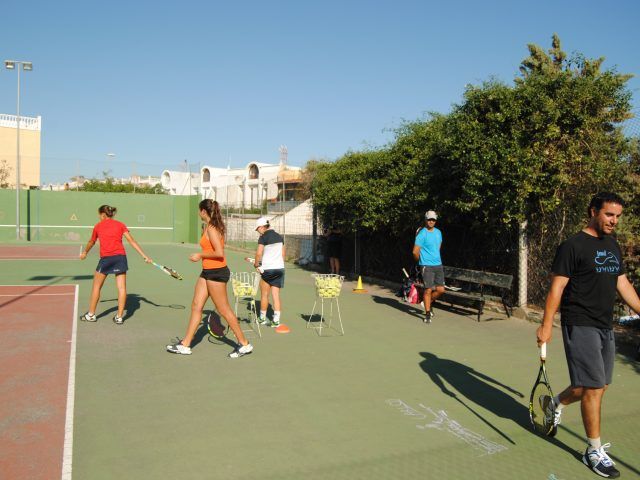 https://clubdetenisaguadulce.es/wp-content/uploads/2018/08/DSC_0088-640x480.jpg
