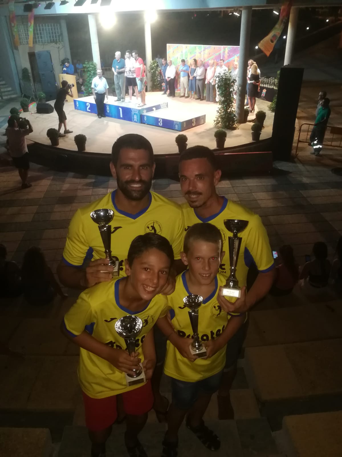 https://clubdetenisaguadulce.es/wp-content/uploads/2018/08/IMG-20180813-WA0018.jpg