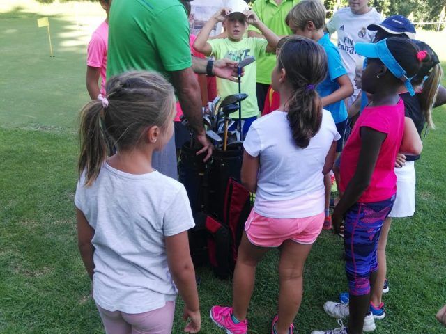 https://clubdetenisaguadulce.es/wp-content/uploads/2018/08/IMG-20180905-WA0013-640x480.jpg
