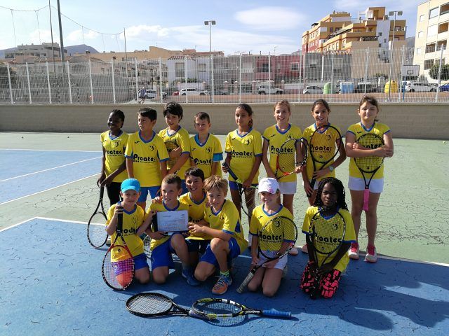 https://clubdetenisaguadulce.es/wp-content/uploads/2018/08/IMG_20180604_181737-640x480.jpg