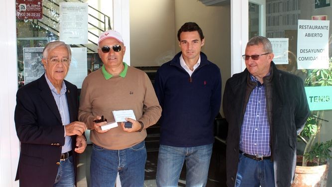 https://clubdetenisaguadulce.es/wp-content/uploads/2018/12/Entrega-premios_1306679612_92179874_667x375.jpg