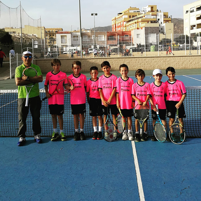 https://clubdetenisaguadulce.es/wp-content/uploads/2020/03/EQUIPACIÓN20201.jpg